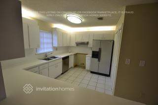 Building Photo - 14550 SW 110th Terrace