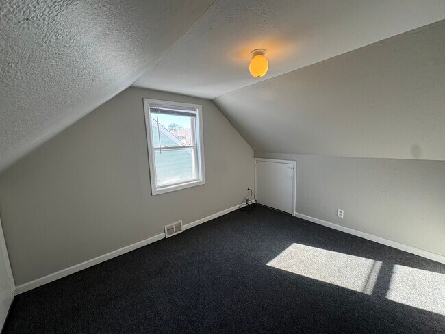 Building Photo - 16935 Western Ave