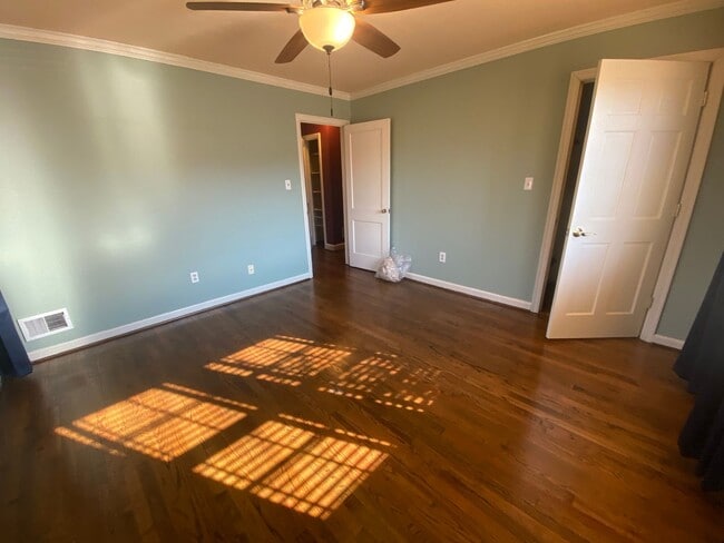 Building Photo - 22 Mt Vernon Ave