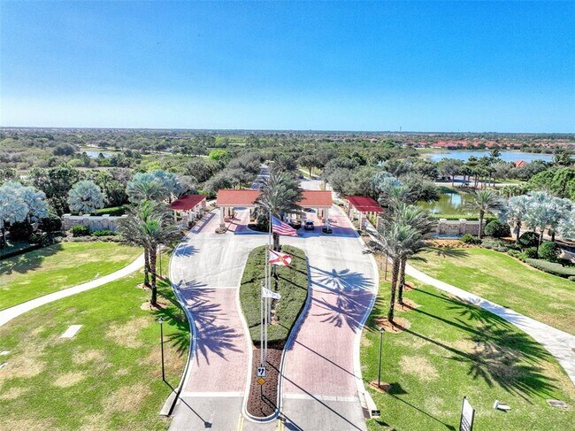 Building Photo - 10796 Tarflower Dr