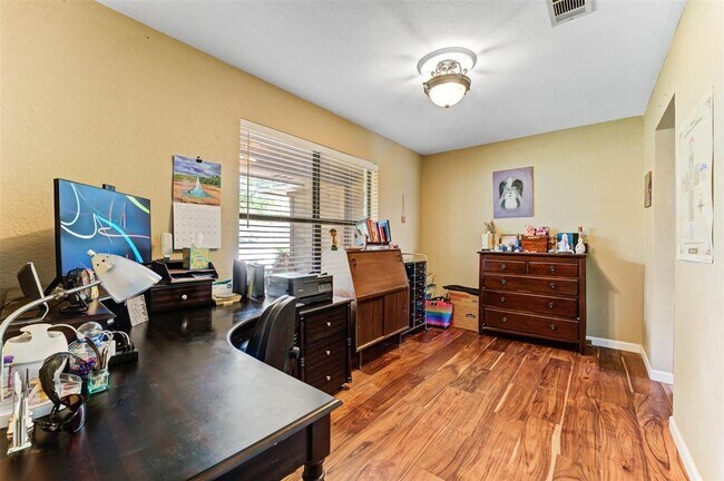 Building Photo - 21013 Ridgeview Loop