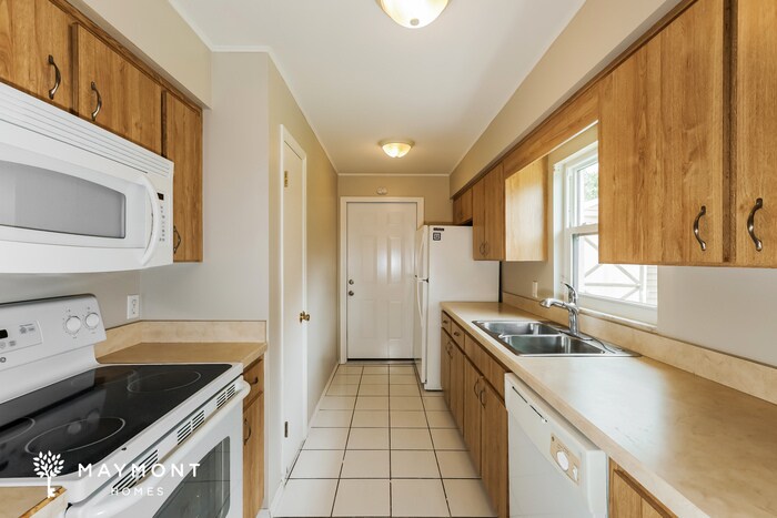 Building Photo - 7022 Sheffield Dr