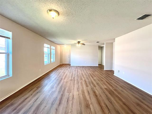 Building Photo - 2613 Plantation Dr