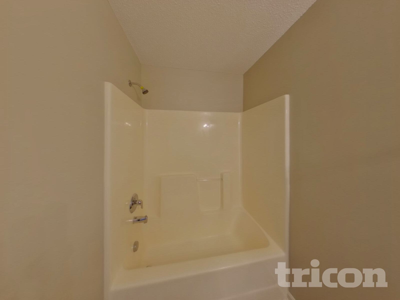 Building Photo - 381 Valley Heights Ln