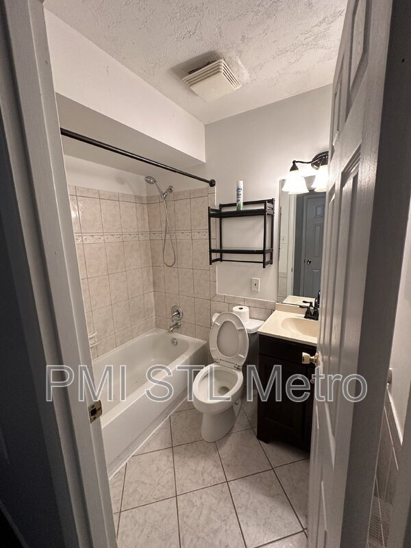 Building Photo - 12511 Sunview Ln