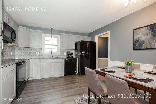 Building Photo - 2116 E 144th St