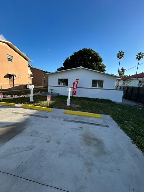 Building Photo - 7154 SW 22nd St