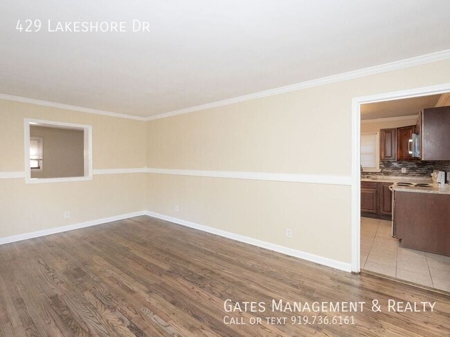 Building Photo - 429 Lakeshore Dr