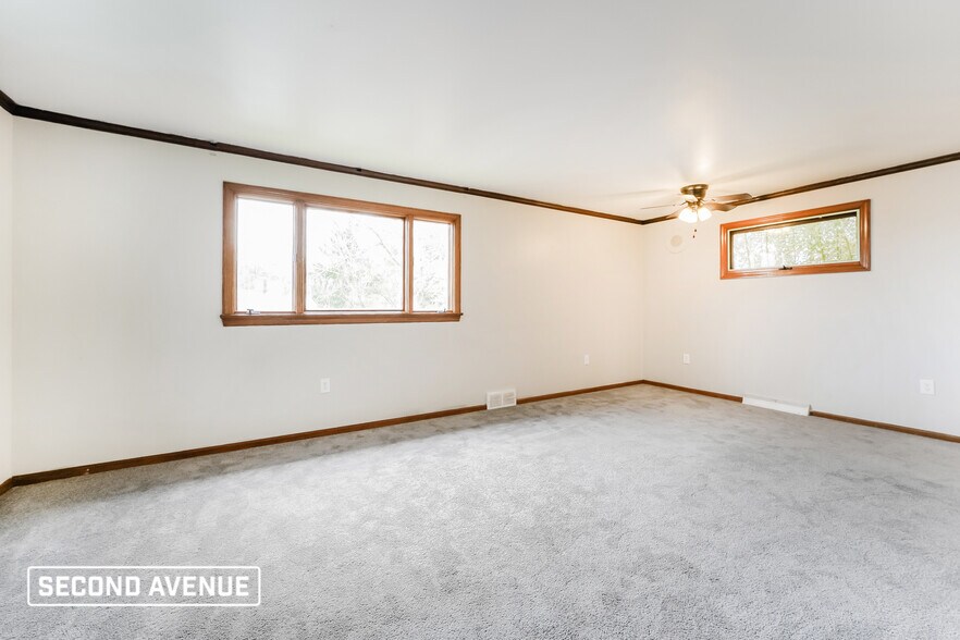 Building Photo - 1304 Bellaire Pl