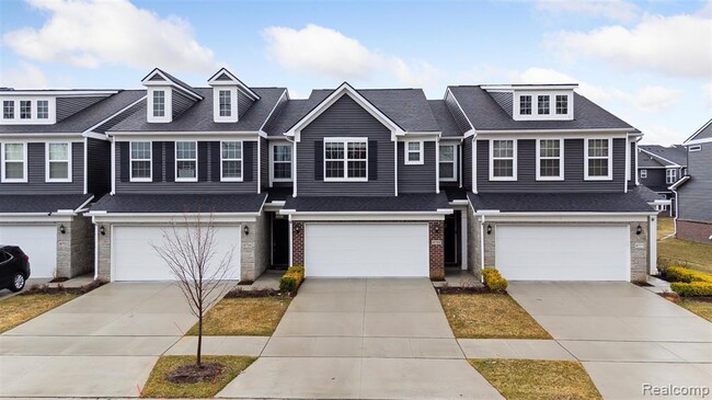 Building Photo - 4765 Glenora Dr