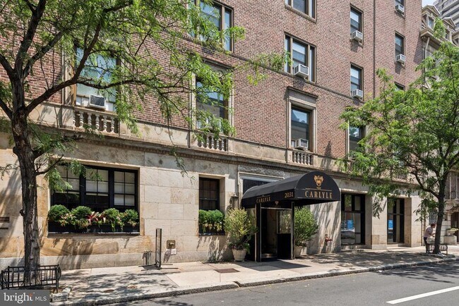 Building Photo - 2031 Locust St
