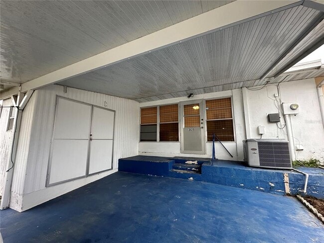 Building Photo - 3125 Villa Rd