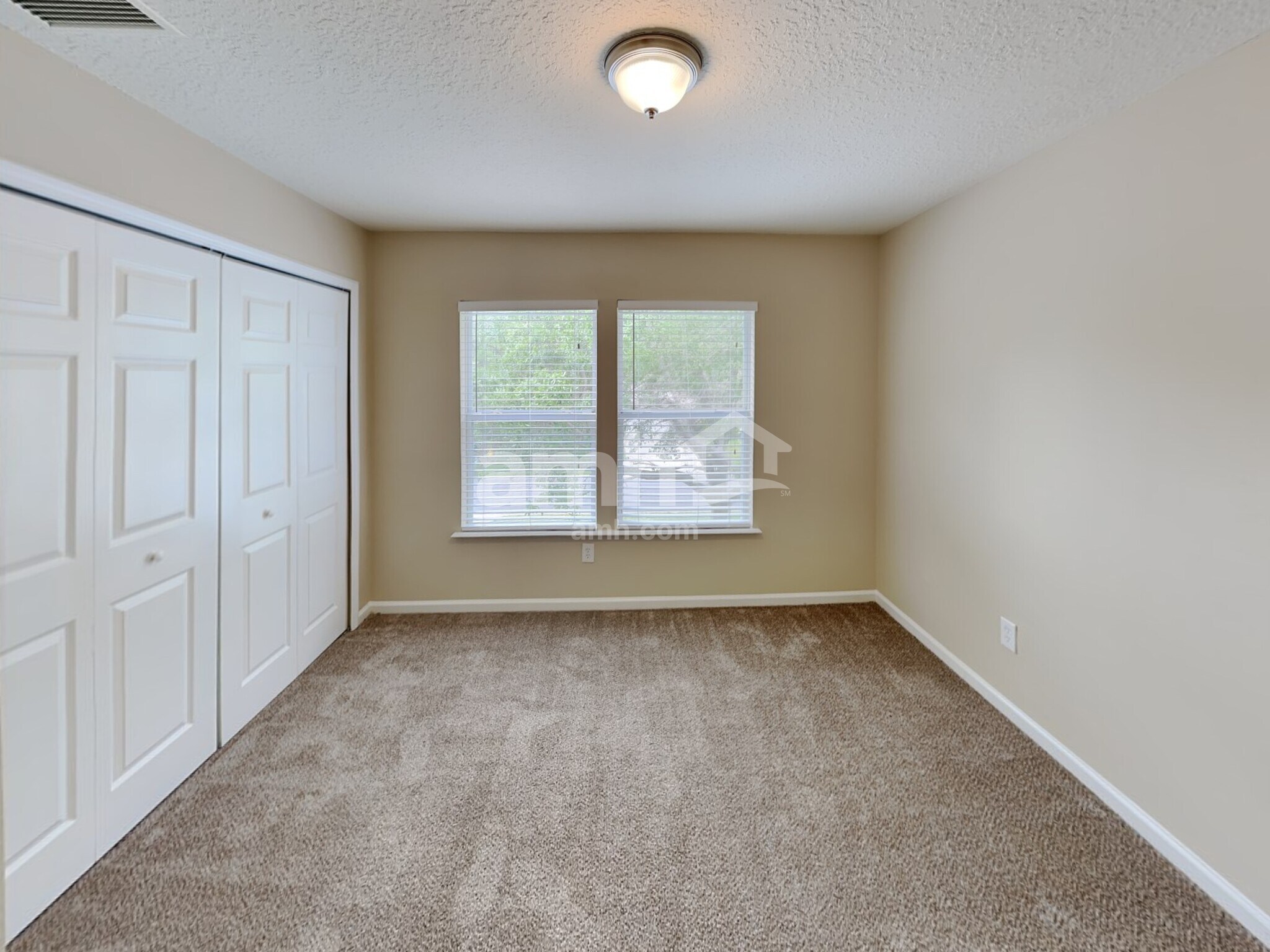 Building Photo - 664 Mackenzie Cir