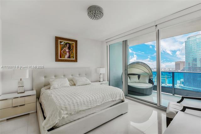 Building Photo - 200 Biscayne Boulevard Way