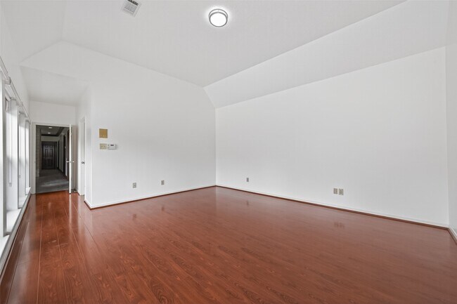 Building Photo - 15106 Dawnbrook Dr