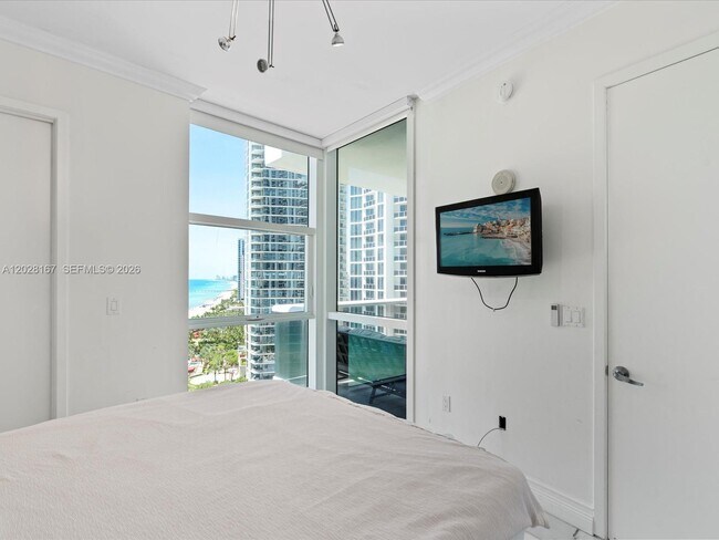 Building Photo - 18101 Collins Ave