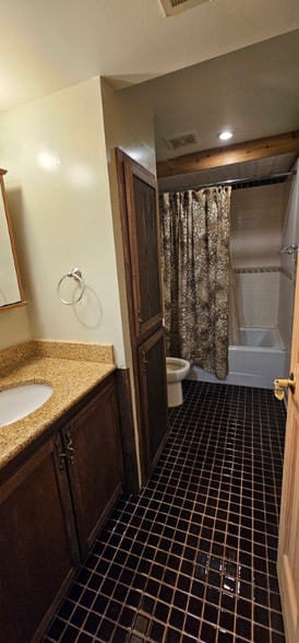 Building Photo - 2020 Crosstown Blvd NE