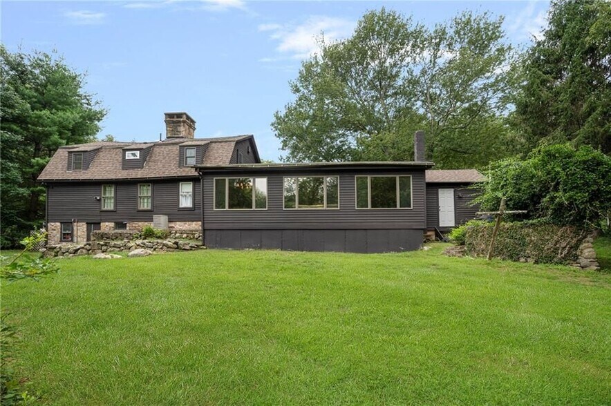 Building Photo - 1515 S Rd