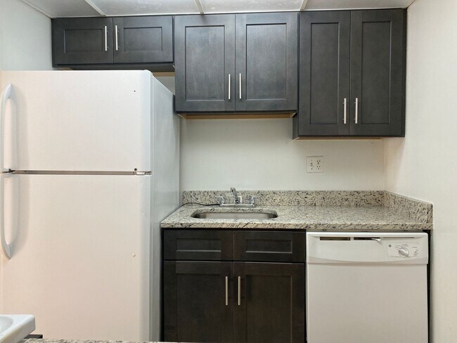 Building Photo - Weatherly Condominiums