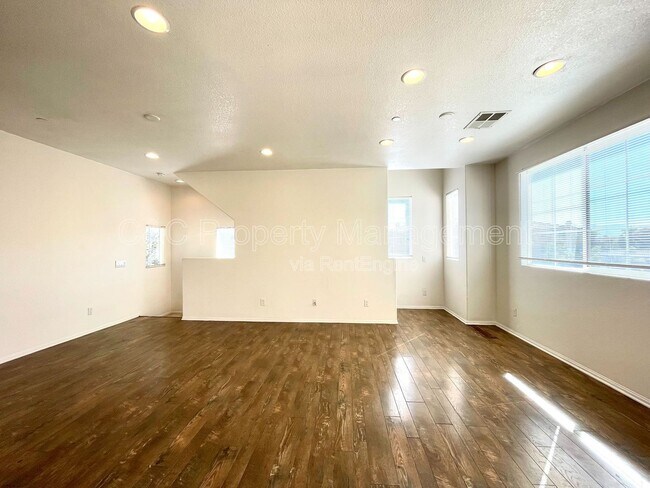 Building Photo - 1433 Shearwater St