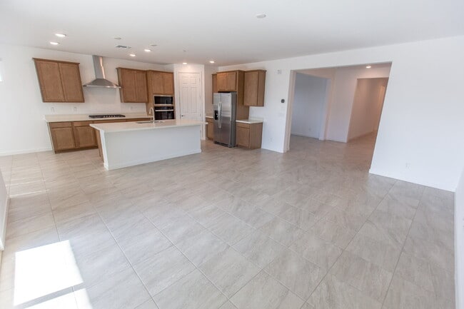 Building Photo - 23007 E Watford Dr