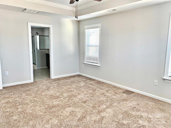 Building Photo - 7011 Kingfisher Way