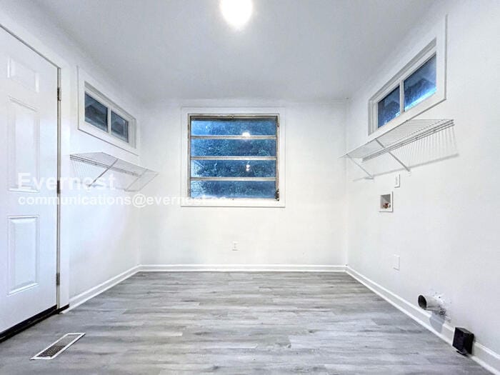Building Photo - 1026 Lynhurst Dr SW