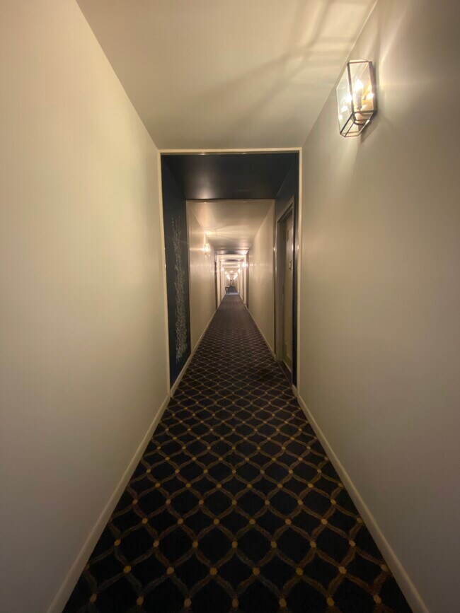 Building Photo - 5340 Holmes Run Pkwy