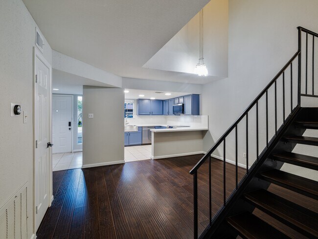 Building Photo - 14911 Wunderlich Dr