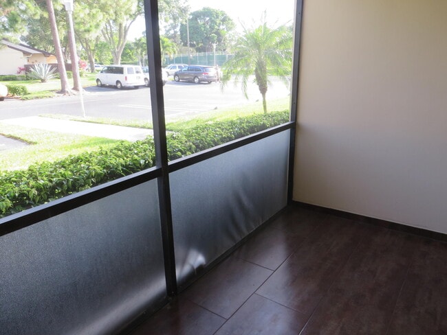 Building Photo - 603 Sea Pine Way