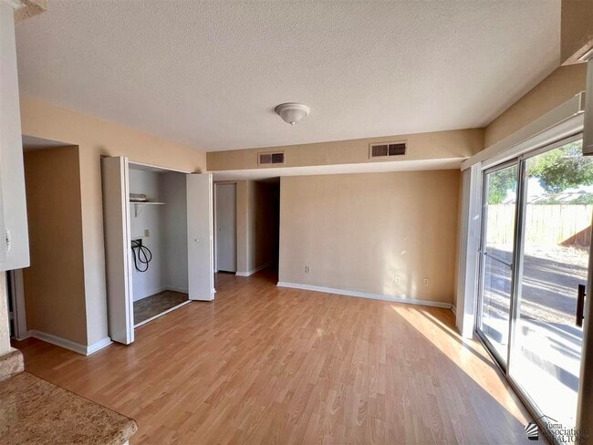 Building Photo - 2521 S 17th Ave
