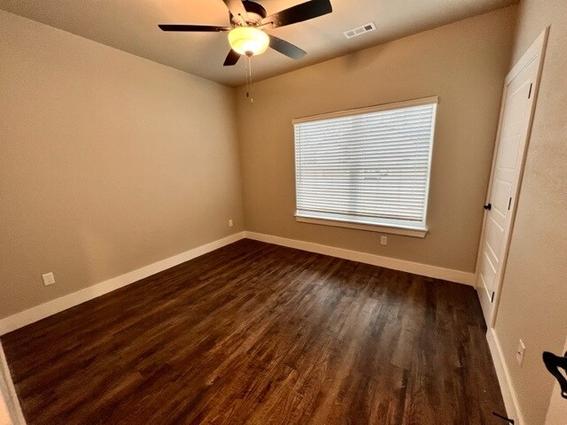 Building Photo - 2735 S Olive Ct