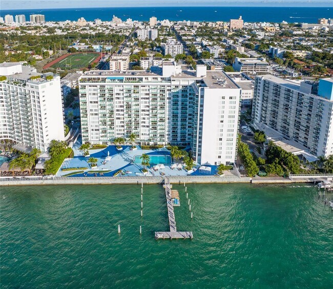 Building Photo - 1000 West Ave