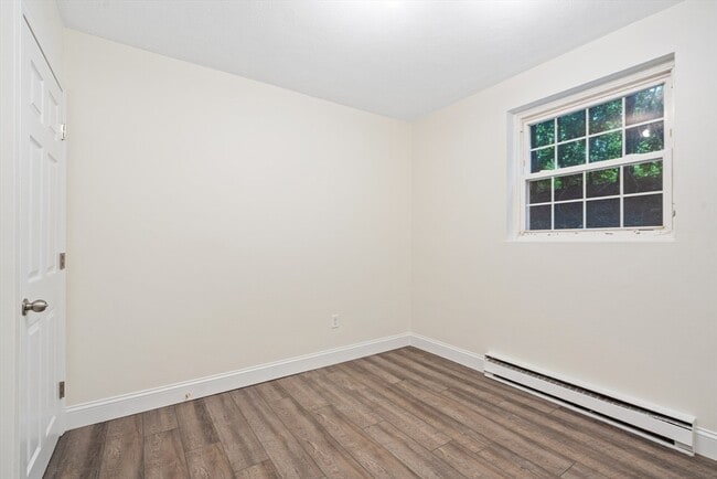 Building Photo - 5 Walker Rd