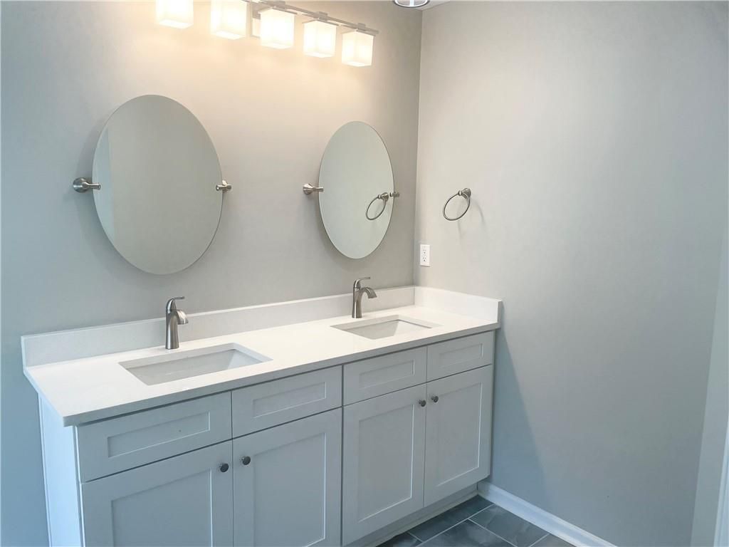 Building Photo - 2715 Sterling Creek Pointe