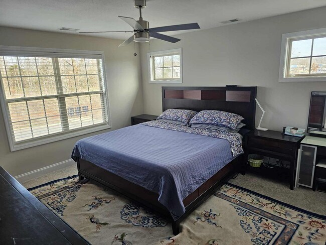 Building Photo - 2662 Scott Dr