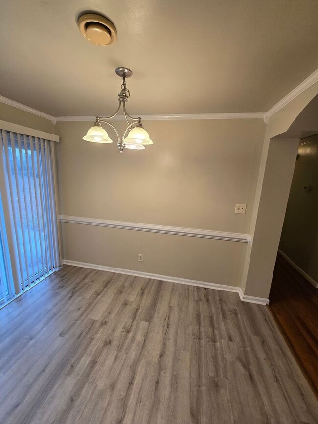 Building Photo - 3 BR House in S. Chesterfield - Available Now!