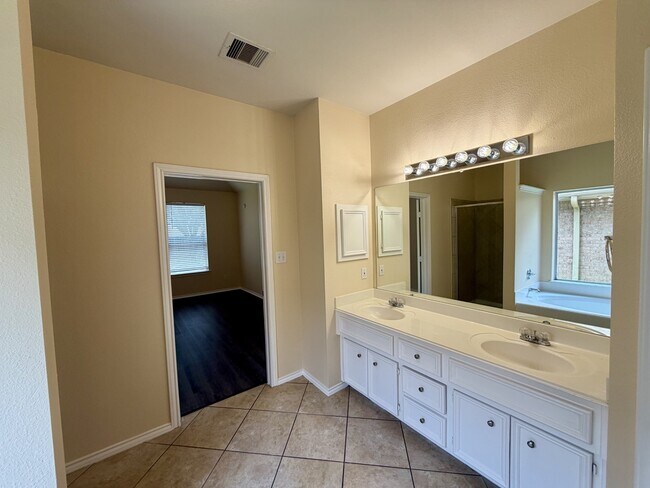 Building Photo - 11306 Bright Canyon Ln