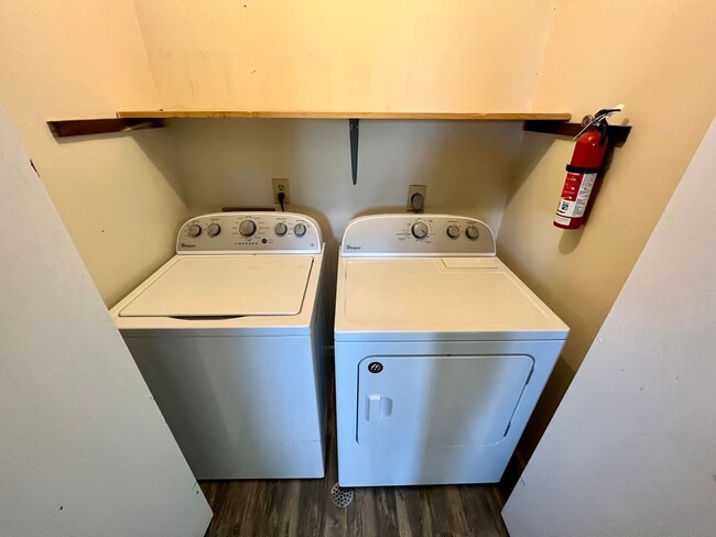 Building Photo - 2 Bedroom | 2 Bath | Apartment