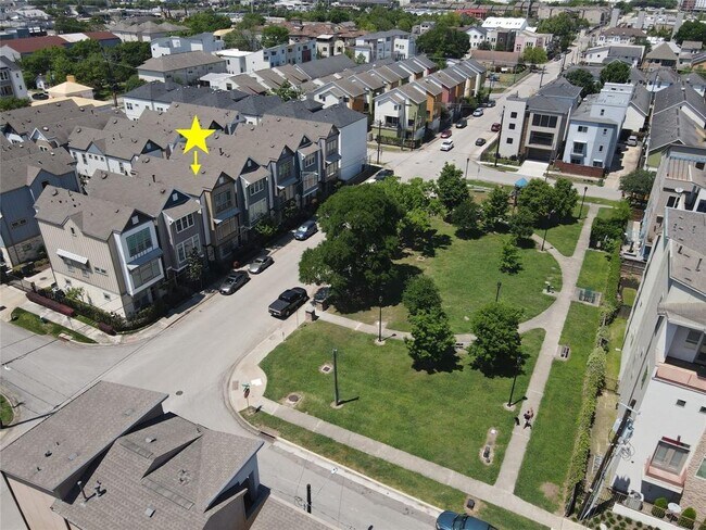 Building Photo - 1405 Patterson St