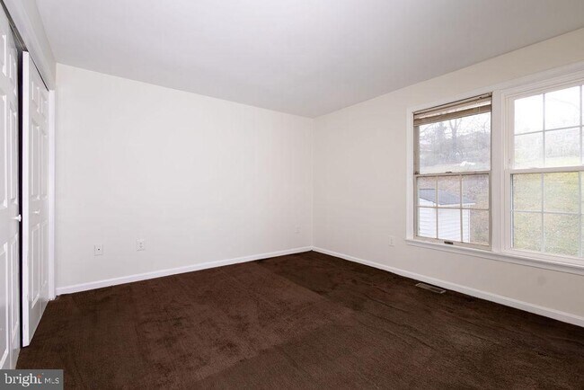 Building Photo - 6621 Greenvale Pkwy