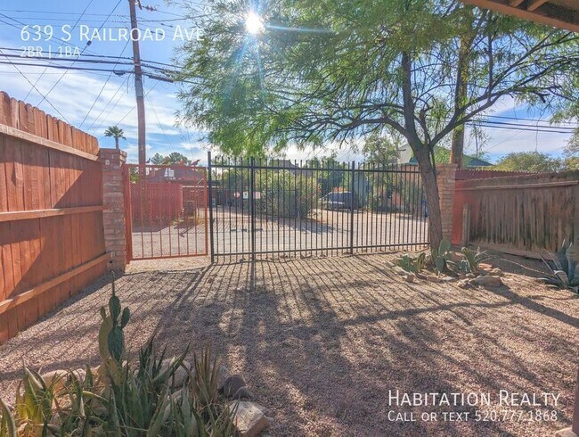 Building Photo - 639 S Railroad Ave