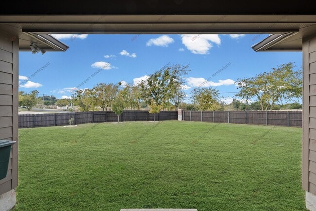 Building Photo - Magnificent home in Wyndham Hill Community! -Refrigerator, Washer/Dryer, and Lawn Care ALL INCLUDED