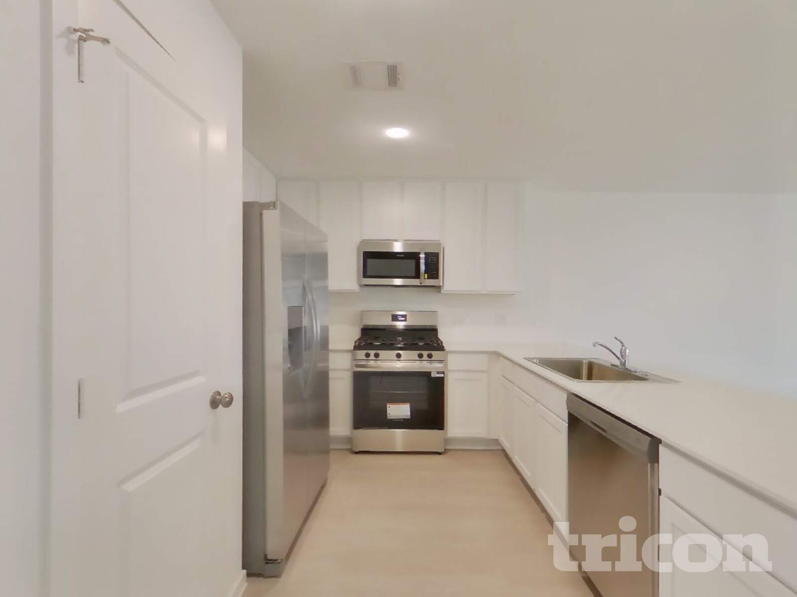 Building Photo - 3065 Dawn Sound Dr