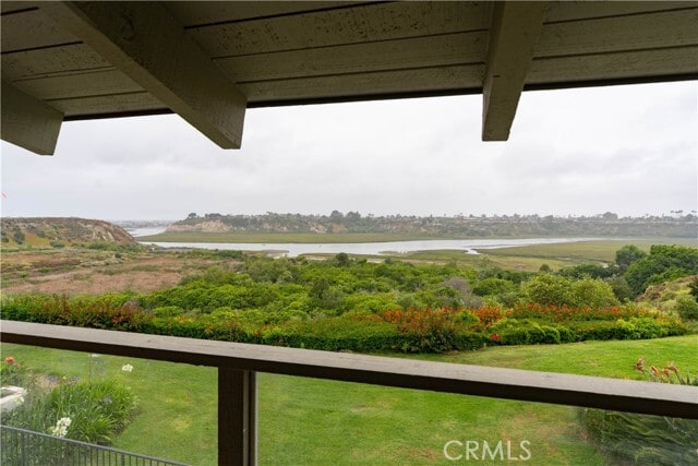 Building Photo - 633 Vista Bonita