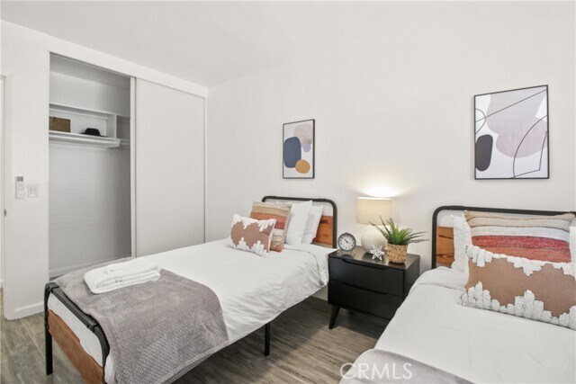 Building Photo - 837 S Sierra Vista Ave