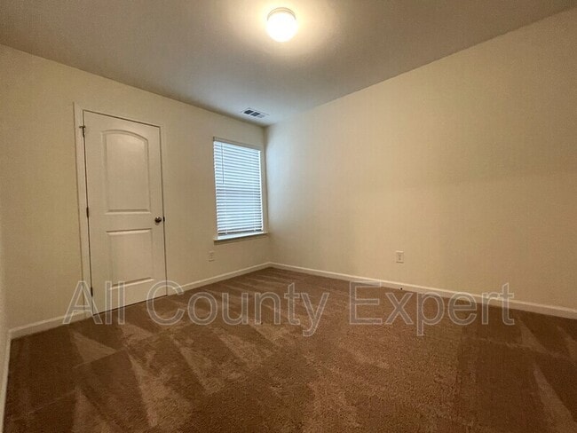 Building Photo - 272 Whitetail Cir