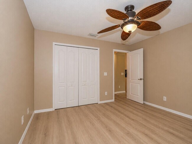 Building Photo - 113 Stony Point Dr