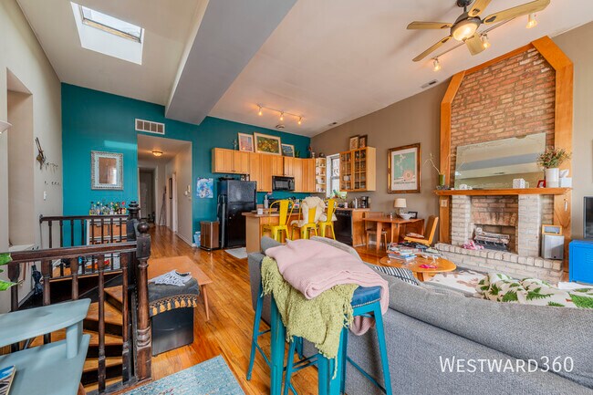 Building Photo - 1350 W Augusta-3