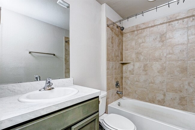 Building Photo - 40454 Red Poppy Ln